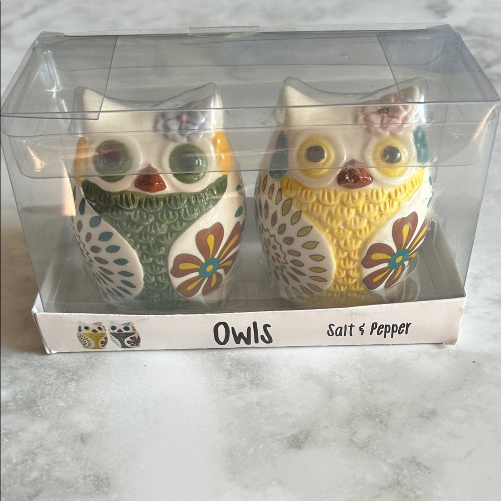 American Atelier Owl Salt & Pepper Shakers